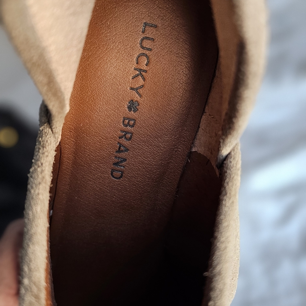 Lucky Brand 8.5 Tan Beige Suede Booties Ankle Boots - Picture 8 of 9